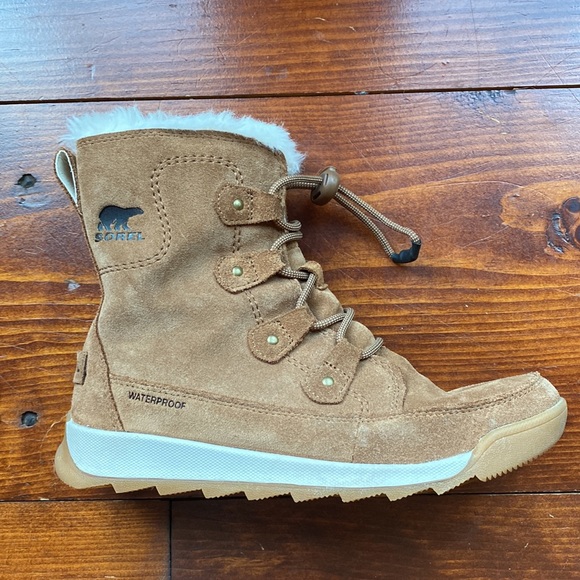 Sorel Youth Whitney II Joan Lace Boot, in Velvet Tan, SZ 5 - Picture 12 of 14